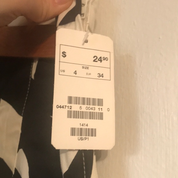 NWT Black & White H&M skirt - Picture 2 of 8